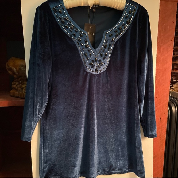 BLEU  ladies top. Medium/Deep Peacock. Glamour/Holiday/Classic - Picture 1 of 7